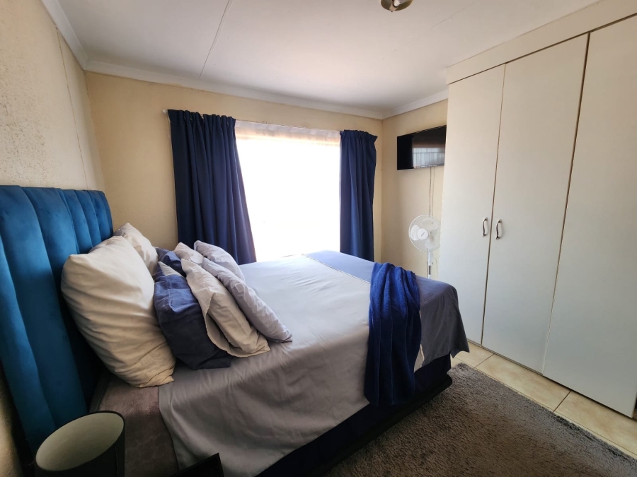 2 Bedroom Property for Sale in Tlhabane West North West